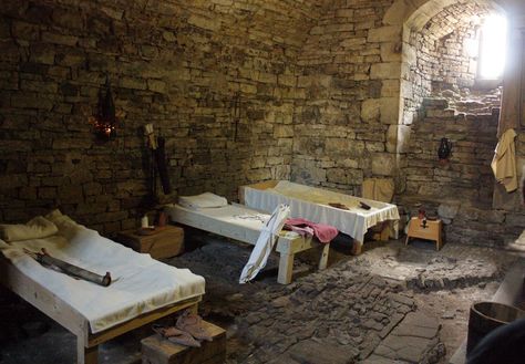 Bolton Castle || Servant's Quarters Bolton Castle, Servants Quarters, Historical Interior, Castles Interior, Medieval Houses, Medieval Life, Medieval World, Grand Homes, Medieval Times