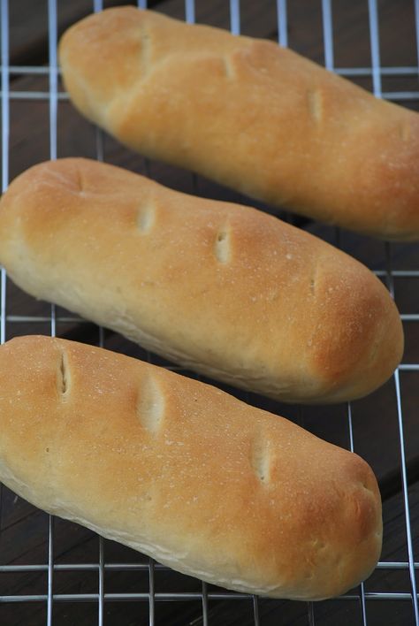 My story in recipes: Jimmy Johns Bread (Part 2) Jimmy Johns Bread, Sandwich Buns Recipe, Hoagie Roll Recipe, Indian Fried Bread, Subway Bread, Garbage Bread, Football Game Food, Sandwich Buns, Best Pumpkin Muffins