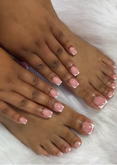 Short Frenchies, Nails And Toes, Acrylic Nail Designs Classy, Gel Toe Nails, Acrylic Toes, Acrylic Toe Nails, Pretty Toe Nails, Girly Acrylic Nails, French Tip Acrylic Nails