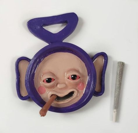 Air Dry Clay Rolling Tray Ideas, Cool Ashtrays Clay, Ash Tray Clay Ideas, Clay Ash Tray Diy, Funny Ashtray, Ash Tray Clay, Ashtray Clay, Sculpture Art Clay, Creation Art