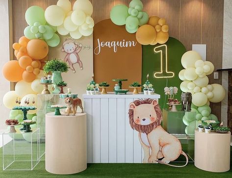 Festa Safari Baby, Safari Theme Birthday Party, Safari Birthday Party Decorations, Surprise Birthday Decorations, Sunshine Birthday Parties, Birthday Decorations At Home, Flower Birthday Party, Dinosaur Birthday Party Decorations, Baby Birthday Decorations