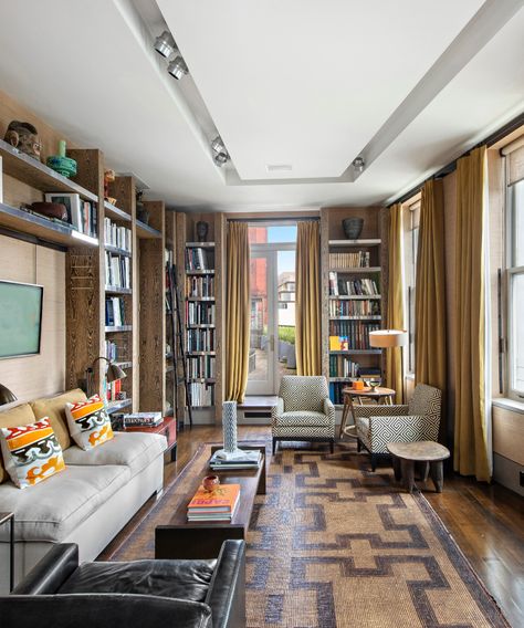 Inside David Bowie’s New York apartment – for $16.8 million | Homes & Gardens Living Room Furniture Arrangement, Outdoor Dining Spaces, Neutral Living Room, New York Apartment, Chocolate Factory, Floor Patterns, Lighting Inspiration, Furniture Arrangement, One Month