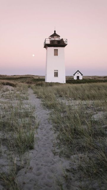 juliet catalina | romance author on Instagram Beach House Cape Cod, Cape Cod Fall Aesthetic, East Coast Photography, Cape Cod Wallpaper Iphone, Cape Cod Winter Aesthetic, Cape Cod Pictures, Cape Cod Beach Aesthetic, Provincetown Aesthetic, Cape Cod House Aesthetic