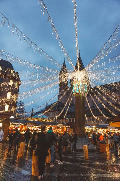 This comprehensive guide to the Mainz Christmas Markets features 2022 dates, what to eat and drink, and top tips for visiting Mainz. German Christmas markets in Mainz | festive things to do in Mainz | German Christmas markets | best Christmas markets in Germany | top tips for visiting German Christmas markets | what to eat at German Christmas markets | what to drink at German Christmas markets | German Christmas markets travel guide | #Germany #Christmasmarkets #Deutschland #Mainz German Christmas Market Aesthetic, German Market, German Winter, German Christmas Market Food, Mainz Germany, Christmas In Germany, German Christmas Markets, Best Christmas Markets, Cities In Germany