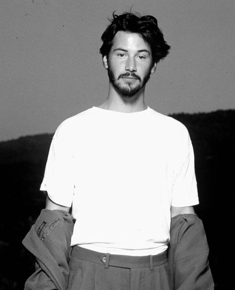 Ima bless y'all with Keanu Reeves #random #Random #amreading #books #wattpad Keanu Reeves Interview, Keanu Reeves Young, Don John, Human Bean, Keanu Charles Reeves, Vogue Australia, Action Film, Keanu Reeves, Celebrities Male