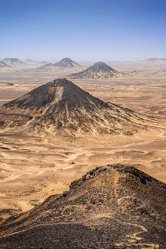 Black Desert, Egypt Desert Land, Deserts Of The World, White Desert, Stage Photo, Desert Landscapes, Black Desert, Cheap Flight, Cheap Flight Tickets, Fairy Queen