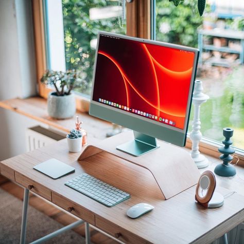 Apple Computer Desktop, Imac M1, Streaming Setup, Apple Technology, Apple Computer, Best Desk, Computer Setup, Home Office Setup, Home Office Space