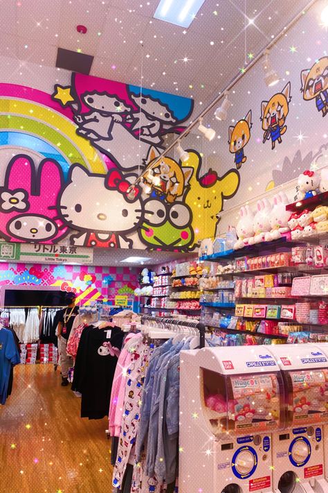 Sanriocore Pfp, Hello Kitty Store, Sanrio Items, Sanrio Things, Sanrio Shop, Hello Kitty Bedroom, Sanrio Store, Japanese Village, Toro Inoue