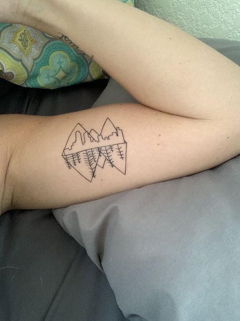 Mountain Tattoo Women, Minimalist Mountain Tattoo, Skyline Tattoo, Denver Skyline, Minimalist Mountain, Outline Tattoo, Tattoo Minimalist, Mountain Tattoo, Tattoo Women