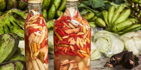 You can store this all-purpose sweet-and-spicy vinegar in clean mason jars, but it is easier to keep it in repurposed glass bottles. Note that this recipe can be adjusted as you like—try using different chiles or other spices like bay leaf. Pinakurat Vinegar Recipe, Filipino Dinner, Spicy Vinegar, Pinoy Recipe, Asian Sauces, Pickle Recipes, Filipino Foods, Filipino Style, Dipping Sauces