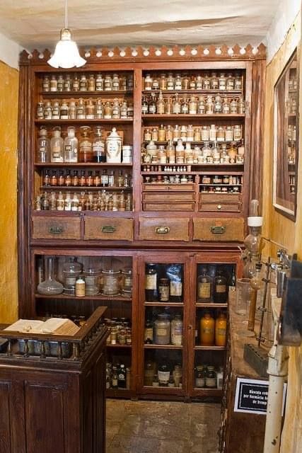 Cheap Diy Halloween Decorations, Apothecary Decor, Witch Room, Abandoned Hospital, Apothecary Cabinet, Herbal Apothecary, Old Room, Cabinet Of Curiosities, Abandoned Places