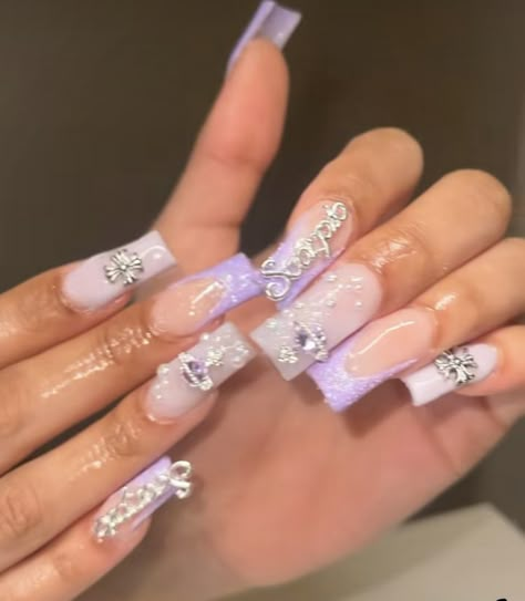 Nails Purple And Silver, Lavender Nails Black Women, Sweet 16 Nails Acrylic Purple, Lavender And Silver Nails Acrylic, 18th Birthday Nails Purple, Lilac And Silver Nails, Lavender Birthday Nails, Lavender And Silver Nails, Light Purple And Silver Nails Acrylic