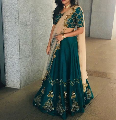 Geethika Kanumilli, Quirky Wedding Ideas, Green Lehenga, Quirky Wedding, Pakistani Dress, Indian Clothes, Indian Outfits, Lehenga, High Low Dress