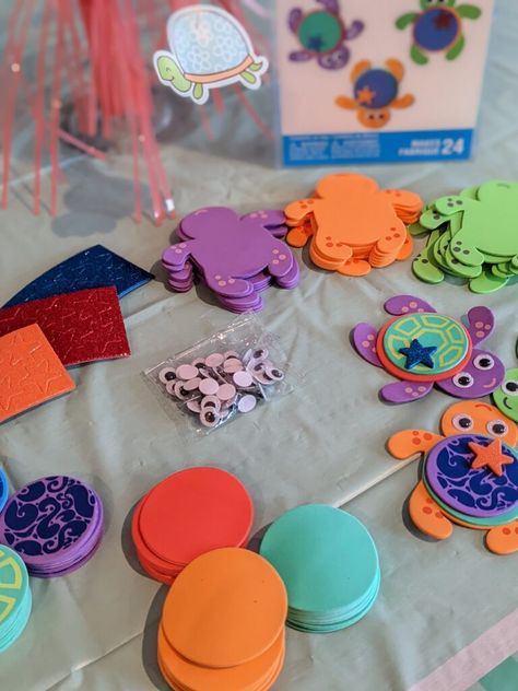 A Simple & Sweet Little Turtle Party for Kids – Frolicking Fox Cubs Turtle Themed Food, Turtle Themed Birthday Party, Two The Sea Birthday, Turtle Birthday Theme, Turtle Snacks, Sea Turtle Party, Tea Party Bday, Turtle Party Ideas, Turtle Activities