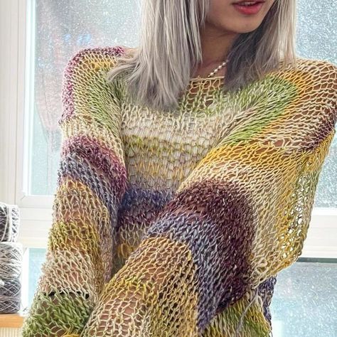 ᴋ ᴀ ʀ ᴀ on Instagram: "lemon drop open knit🍸🍋  15% off all patterns until christmas!! join me in making last minute gifts for the friends & fam🤝 this pattern only takes 3-4 days to knit up. link in bio <3  u can also buy this knit on my website if ur interested💘" Basic Open Knit Sweater, Open Cardigan Knitting Pattern, Open Knit Sweater Pattern, Loose Knit Sweater Pattern Free, Handmade Knit Sweater, Light Crochet Sweater, How To Knit Sweater, Loose Knit Sweater Outfit, Loose Knit Sweater Pattern