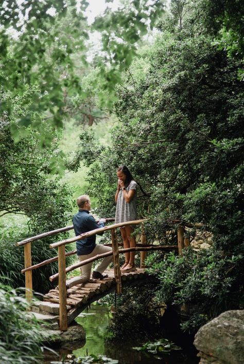 Garden Proposal Ideas, Zilker Botanical Garden, Garden Proposal, Wedding Proposal Ideas Engagement, Surprise Proposal Pictures, Cute Proposal Ideas, Proposal Pictures, Proposal Photography, Romantic Proposal