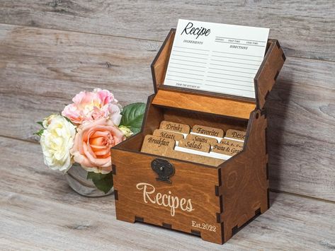 Recipe Box With Dividers & 4x6 Recipe Cards Personalized - Etsy Australia Wooden Recipe Holder, Recipe Boxes Wooden, Recipe Card Box Diy, Diy Recipe Box Wood, Wooden Recipe Box Ideas, Recipe Boxes Diy Ideas, Recipe Box Ideas, Recipe Box Diy, Kitchen Journal