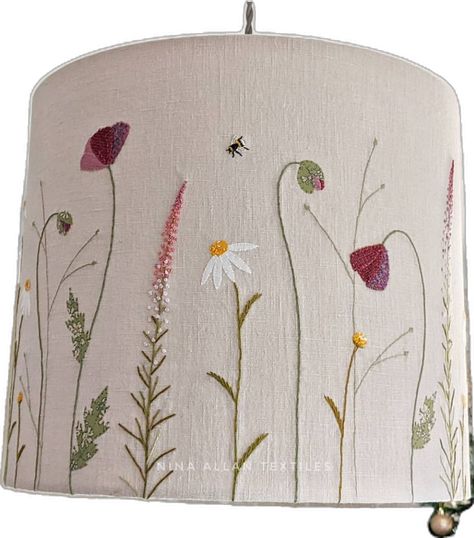 Painting Lamp Shades Diy, Painted Lamp Shades, Embroidered Lampshade, Lamp Craft, Photo Graphy, Crewel Embroidery Patterns, Dream Interior, Painting Lamps, Hand Embroidery Projects