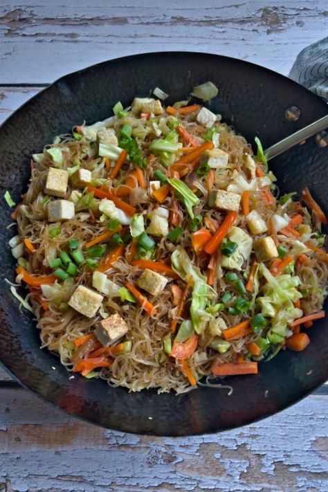 This Pancit Bihon No-Meat is very easy to make and loaded with delicious and colorful vegetables with rice noodles that are very easy to make. Chewy, tasty, and flavor-packed rice noodles that you can make with minimal ingredients anytime at home. Vegan Pancit, Pancit Noodles, Vegan Noodles Recipes, Pancit Bihon, Pancit Recipe, Noodle Recipes Easy, Rice Noodle, Colorful Vegetables, Filipino Recipes