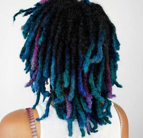 Colored Dreadlocks, Dyed Locs Ideas, Styles Locs, Locs Ideas, Dyed Locs, Dyed Dreads, Colored Dreads, Long Dreads, Short Locs Hairstyles