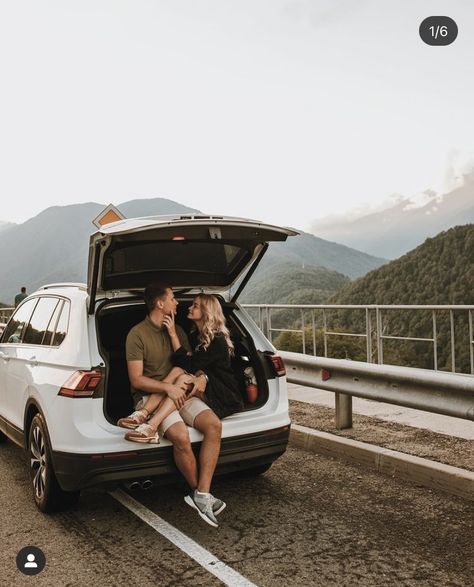 Shooting Photo Couple, Pre Wedding Photoshoot Ideas, Wedding Shoot Ideas, Prenup Photos Ideas, Wedding Photoshoot Ideas, Country Couple Pictures, Photography Typography, Car Poses, Pre Wedding Shoot Ideas