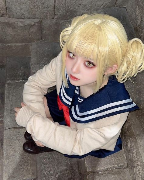 Toga With Hair Down, Toga Himiko Cosplay, Toga Himiko Pictures, Toga Himiko Smiling, Toga Cosplay, Dresses School, Cosplay Aesthetic, Toga Himiko Cosplay Tiktok, Clown Costume Women