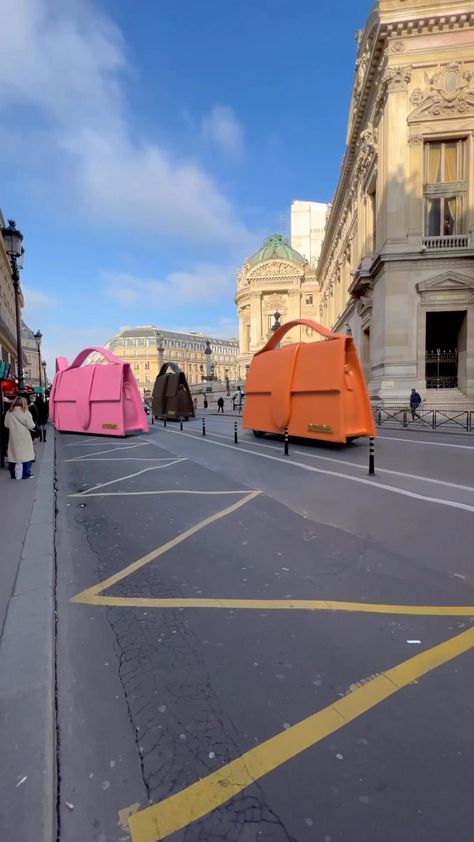 Jacquemus Bags, Jacquemus Bag, Vogue France, Motion Design Video, Street Marketing, 3d Video, Motion Graphics Design, Creative Ads, Ads Creative