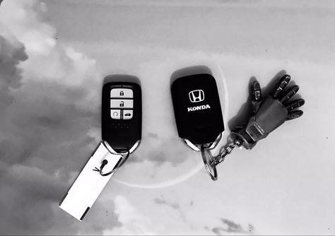 The spare key has been handed over #cars #honda #hondacivic #carkeys Honda Civic Keys Aesthetic, Honda Car Keys Aesthetic, Honda Keys Aesthetic, Keys Aesthetic, Honda Key, Cars Honda, Honda (car), Pop Art Painting, Car Keys