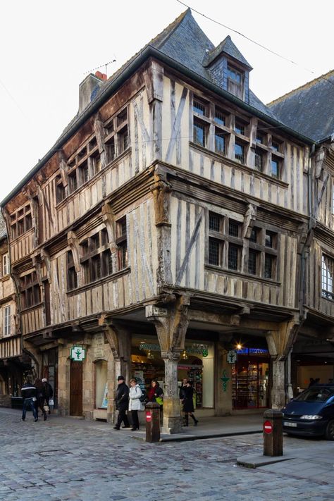 12-13th c timber framed house in Dinan in Brittany, France. Architecture Cool, Timber Frame Building, Timber Frame House, Brittany France, Medieval Houses, French Architecture, European Architecture, Tudor House, Interesting Buildings