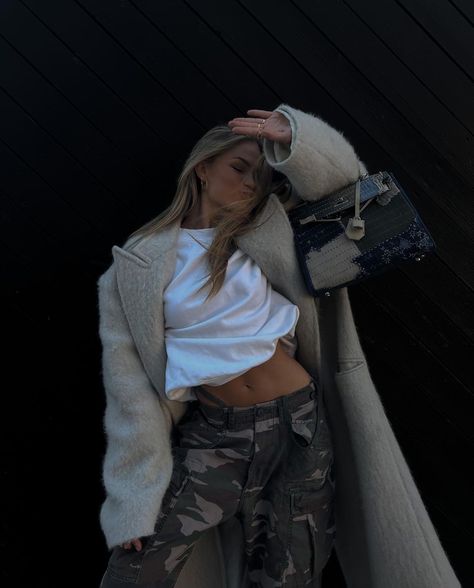 Hannah Schonberg, Winter Fits, Military Jacket, Style Inspiration, My Style, Hair, On Instagram, Quick Saves, Instagram