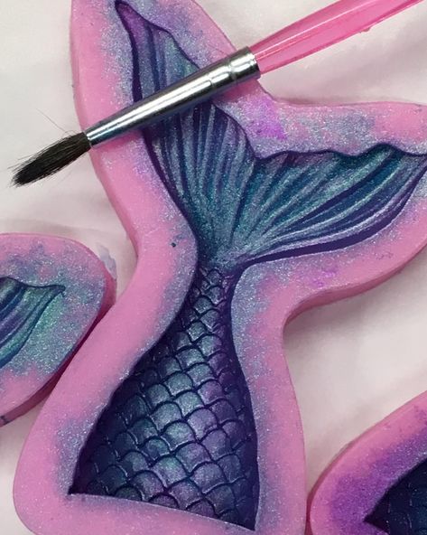 Bubble Pop Soaps on Instagram: “Mica painting tails for our next soap 🧜‍♀️…” Mermaid Soap Melt And Pour, Soap Design Ideas, Beach Soap, Mp Soap, Mermaid Soap, Homemade Business, Soap Melt And Pour, Bath Stuff, Cold Process Soap Recipes