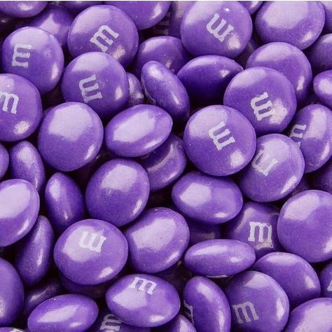 Purple Aesthetics, M&m's Chocolate, Violet Aesthetic, Purple Food, Purple Vibe, Lavender Aesthetic, Wallpaper Ipad, Purple Themes, Wallpaper Pastel