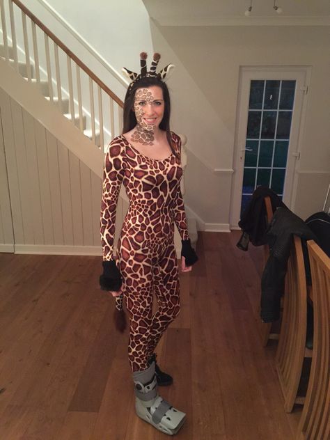 Giraffe Costume Giraffe Costume Women, Giraffe Costume, Handmade Costumes, Circle Of Life, Crafty Ideas, Kids Costumes, Costumes For Women, Costume Ideas, Madagascar