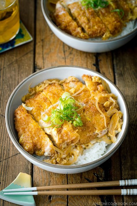 Katsudon is a Japanese pork cutlet rice bowl made with Tonkatsu, eggs, and sauteed onions simmered in a sweet and savory sauce and served over steamed rice. It's a true comfort food! Can be made with pork, chicken, or tofu katsu! #katsudon #ricebowl #tonkatsu | Easy Japanese Recipes at JustOneCookbook.com Japanese Pork Cutlet, Tofu Katsu, Grilled Potato Salad, Pork Cutlet, Easy Japanese Recipes, Mapo Tofu, Rice Bowls Recipes, Grilled Potatoes, Pork Cutlets