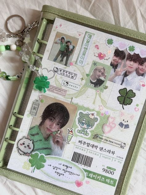 Photocard Album Aesthetic, Binder Aesthetic Ideas, Kpop Photocard Binder, Kpop Scrapbook Ideas, Kpop Binder Deco, Binder Deco, Kpop Binder, Binder Decoration, Kpop Diy