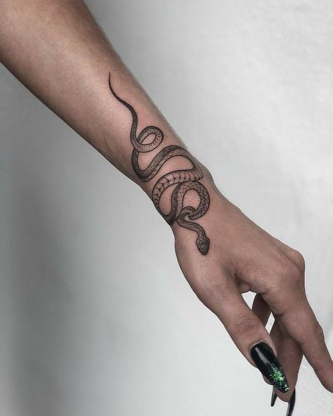 Snake Wrist Tattoo, Wrist Hand Tattoo, Small Snake Tattoo, Thumb Tattoos, Cobra Tattoo, Snake Tattoo Design, Red Ink Tattoos, Hand Tattoos For Women, Wrist Tattoos For Women