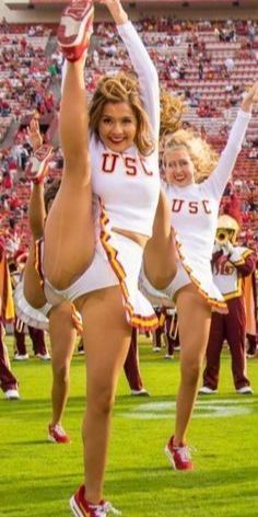 Cheerleading Picture Poses, Cheerleader Poses, Famous Cheerleaders, Cheer Pins, Nba Cheerleaders, Cheerleading Photos, Cheer Leaders, Cheerleading Pictures, Cute Cheerleaders