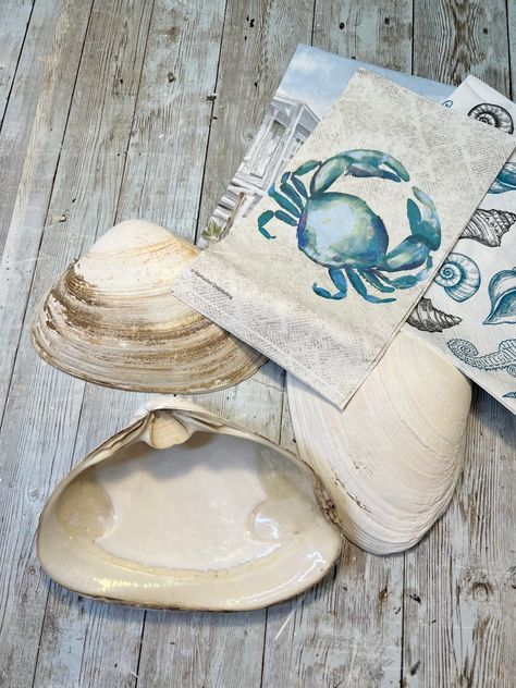 DIY Decoupaged Shells - Creating Through Chaos Beach House Crafts Diy, Mod Lodge Oyster Shells, Clam Shell Decoupage, Decoupaged Sea Shells, What To Do With Clam Shells, Shell Decoupage Diy, Decoupage Shell Ornaments, Clam Shell Ornaments Diy, How To Decopauge Oyster Shell