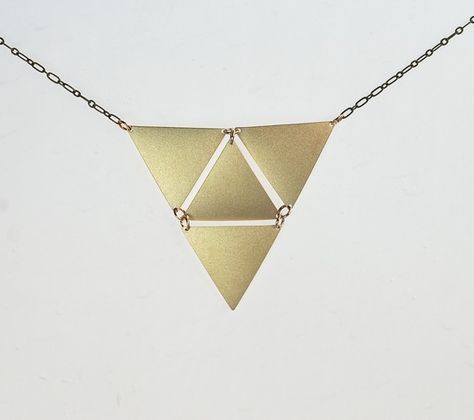 Geek Home Decor, Large Necklace, Golden Necklace, Triangle Necklace, Jewelry Making Project, Brass Jewelry, Bijoux Diy, Magpie, Mid Century Modern Design