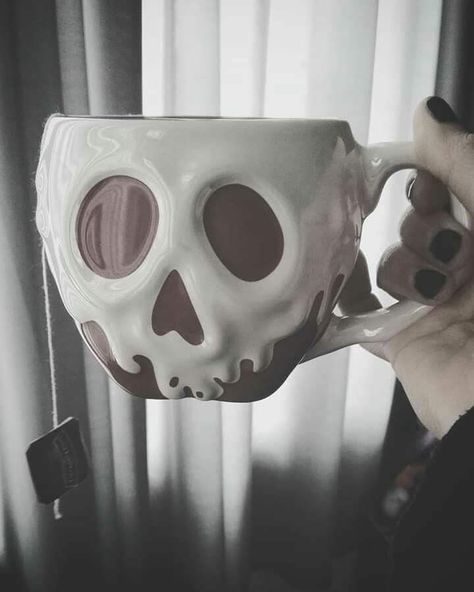 Pottery Painting Ideas Goth, Gothic Mug, Goth Pottery, Monster Mugs, Goth House, Poisoned Apple, Cute Tea Cups, Coil Pots, Pretty Tea Cups