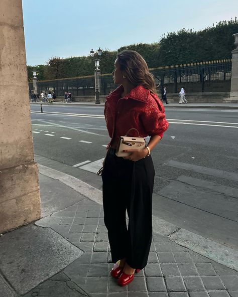 MELISSA A. R (@mimiarr) • Instagram photos and videos Street Style Women Fall, Fall Outfits Black Women, Street Style Fall Outfits, Mum Fashion, Disco Outfit, Pant Sets, Fall Outfits For Work, Red Boots, Autumn Street Style