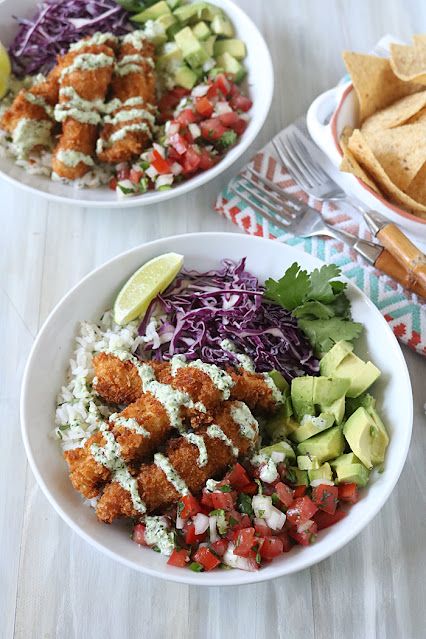 Baja Fish Bowl, Fish Taco Bowl Recipe, Fish Taco Bowl, Cilantro Crema, Fried Fish Tacos, Sunday Prep, Healthy Taco Recipes, Taco Bowl Recipe, California Chicken