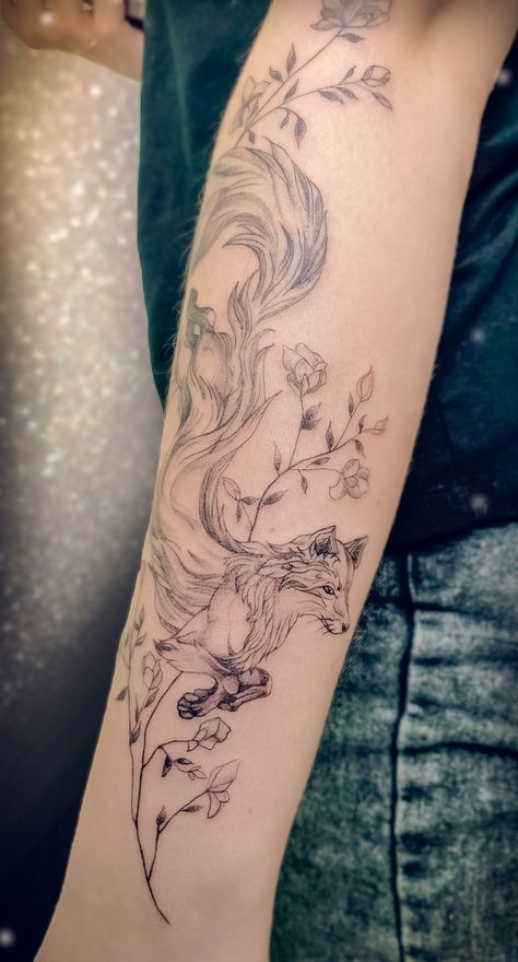 Gentle tattoos for girls, tattoos on the arm, fox and flowers tattoo idea, fox CB Whimsical Fox Tattoo, Fox And Rabbit Tattoo, Fox Flower Tattoo, Fox Sleeve Tattoo, Fox And Flowers Tattoo, Doggo Tattoo, Fox Tattoo Sketch, Woodland Tattoo, Ny Tattoo