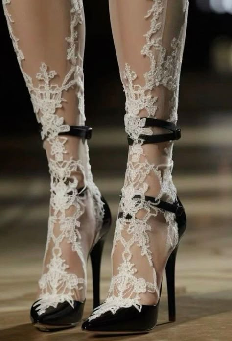 Black Lace Heels, Cute Shoes Heels, Lace Heels, Fantasy Dress, Mode Inspo, Ever After High, Pretty Shoes, Heels Shoes, Cute Shoes