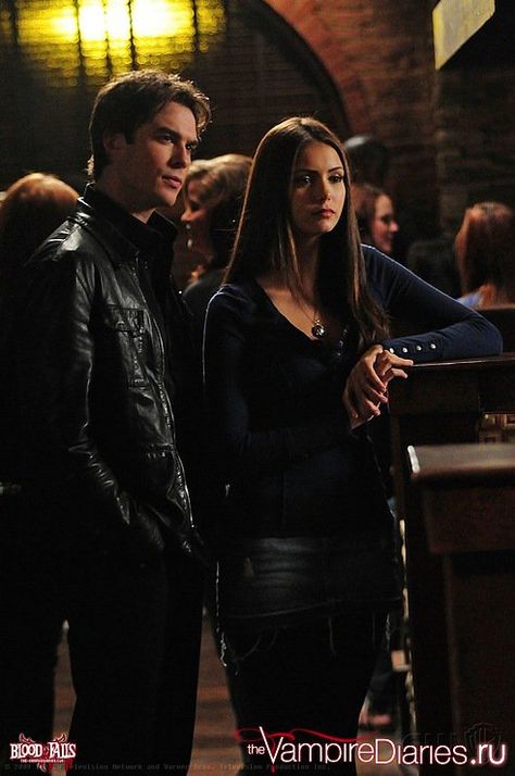 Damon Salvatore & Elena Gilbert Ian E Nina, Tvd Delena, Elena Damon, Vampire Diaries Outfits, Ian And Nina, Ian Joseph Somerhalder, Ian Somerhalder Vampire Diaries, Damon Salvatore Vampire Diaries, The Vampire Diaries 3