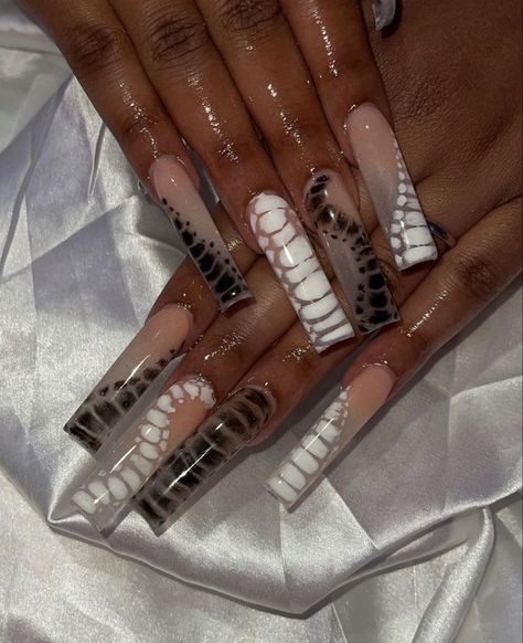 Tapered Square Nails, Long Acrylic Nail Designs, Drip Nails, Exotic Nails, Long Acrylic Nails Coffin, Long Square Acrylic Nails, Bling Acrylic Nails, Croc Print, Square Acrylic Nails