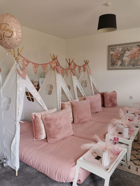 Pink Aesthetic Sleepover, Sleepover Ideas For Birthday Party, Pink Tent Sleepover, Sleepover Ideas Tents, Pink Sleepover Birthday Party, Pink Birthday Slumber Party, Boujee Sleepover, Pink Birthday Sleepover Ideas, Sleepover Birthday Parties Decorations