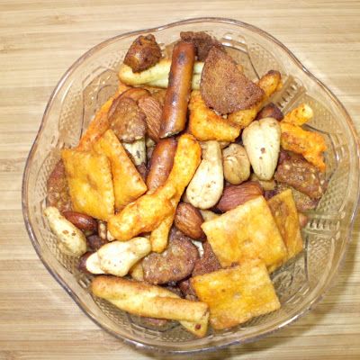 Pub Mix Recipe Snacks, Pub Mix Recipe, Pub Mix, Pub Snack, Party Mix Recipe, Pub Party, Snack Mixes, Bbq Ideas, Mom Party