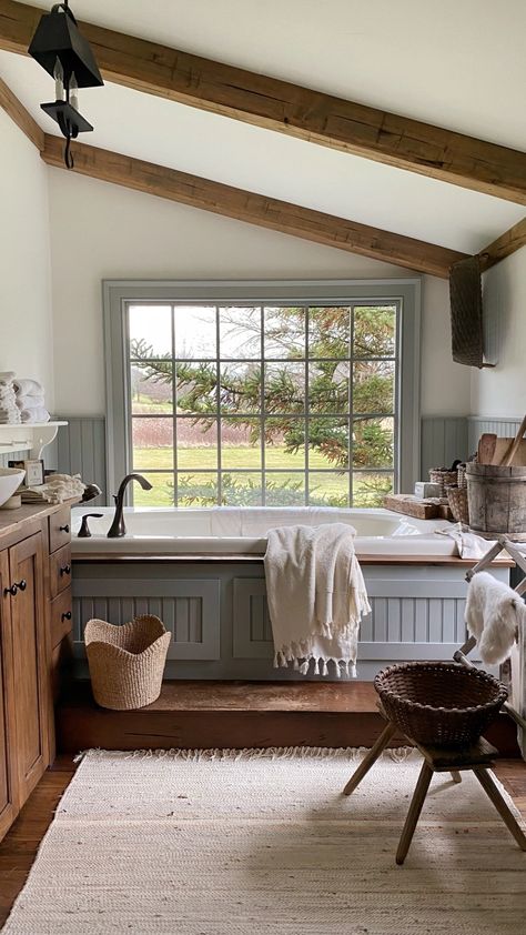 My Mom’s Style – Megan Miller Country House Interior, Cottage Bathroom, Country Bathroom, Unique Farmhouse, Rustic Bathrooms, Modern Cottage, Bath Room, Simple Bedroom, House Bathroom