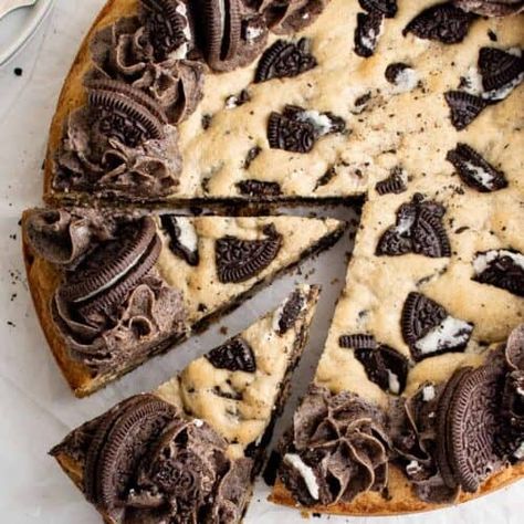 Oreo Cookie Cake - Belle of the Kitchen Belle Of The Kitchen, Low Oxalate Recipes, Oreo Cookie Cake, Chocolate Chip Cheesecake Bars, Oreo Dessert Recipes, Oreo Buttercream, Vegetarian Cookies, Giant Cookie, Creative Baking